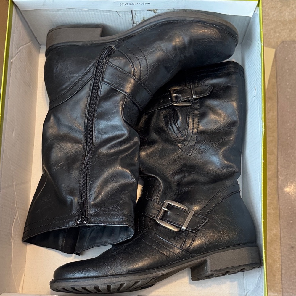 BareTraps Black Women's Boots